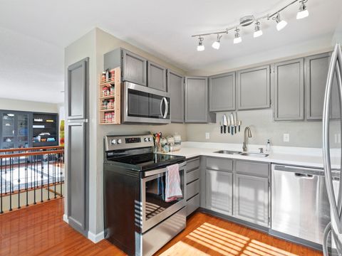 Tiny photo for 2188 E FORT-UNION BLVD S #B, Cottonwood Heights, UT 84121 (MLS # 2154861)