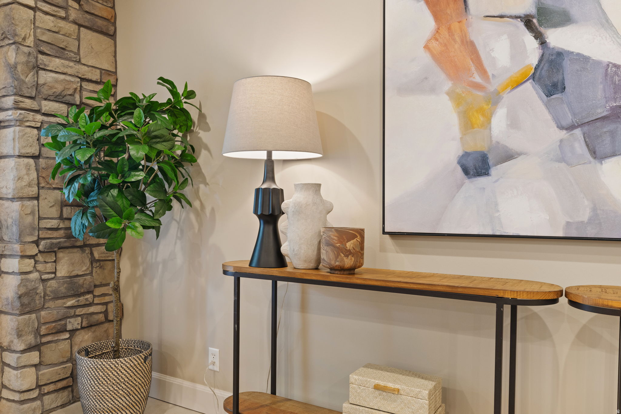 TRIPLE CROWN - Residential