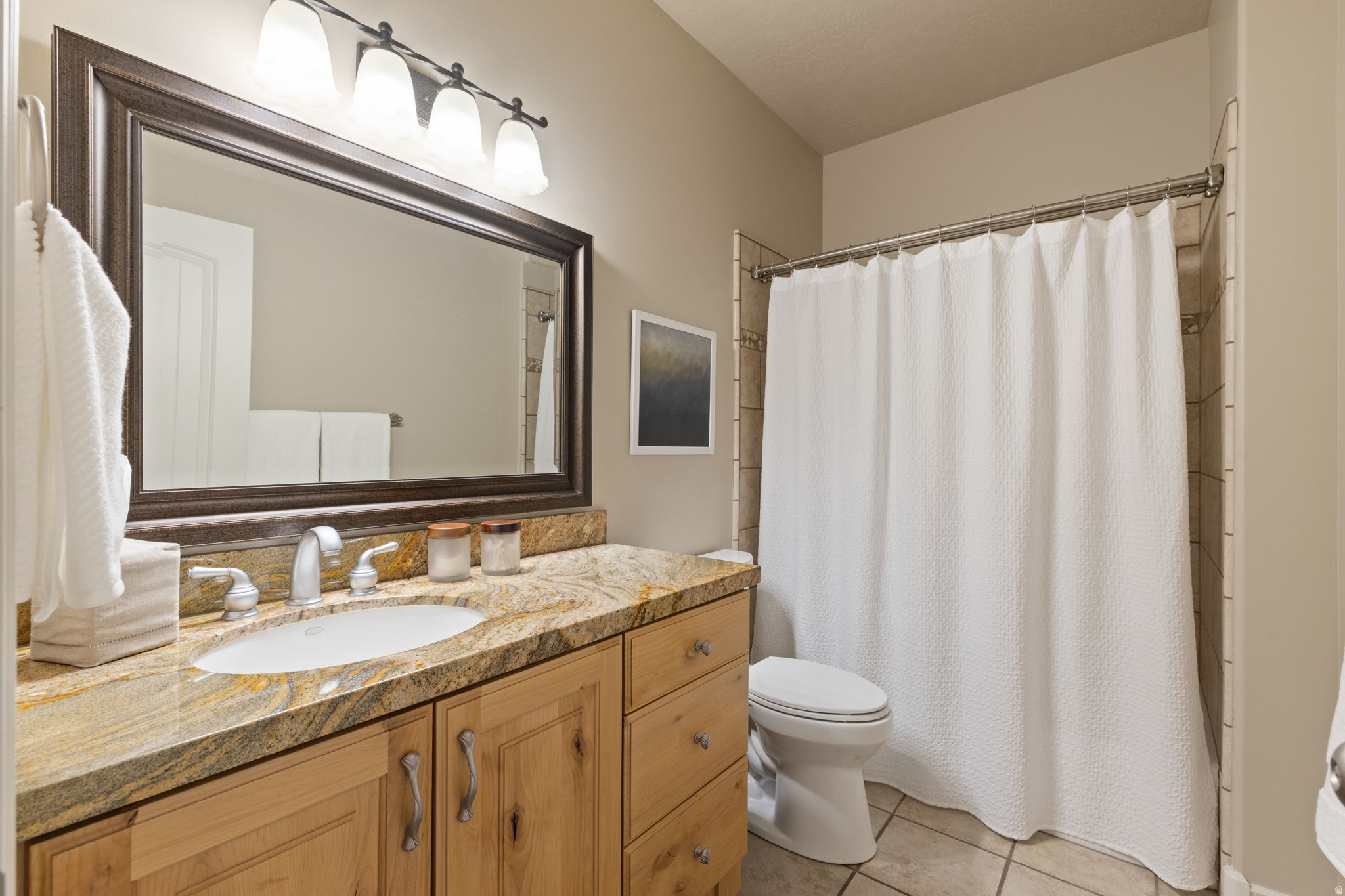 TRIPLE CROWN - Residential