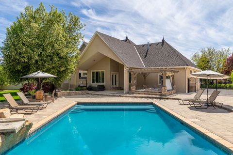 Tiny photo for 2312 W GALLANT FOX CT S, South Jordan, UT 84095 (MLS # 2154004)