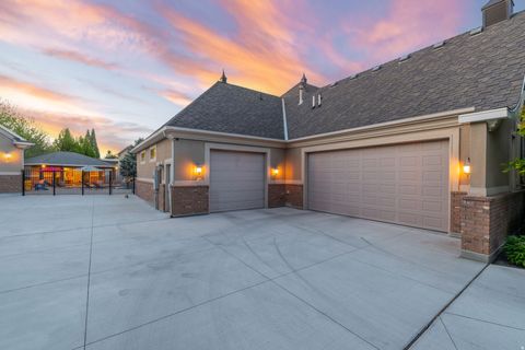 Tiny photo for 2312 W GALLANT FOX CT S, South Jordan, UT 84095 (MLS # 2154004)