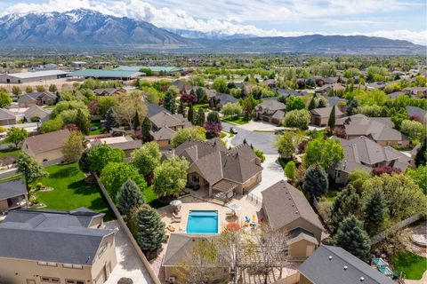 Tiny photo for 2312 W GALLANT FOX CT S, South Jordan, UT 84095 (MLS # 2154004)