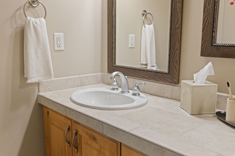 Tiny photo for 2312 W GALLANT FOX CT S, South Jordan, UT 84095 (MLS # 2154004)
