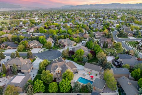 Tiny photo for 2312 W GALLANT FOX CT S, South Jordan, UT 84095 (MLS # 2154004)