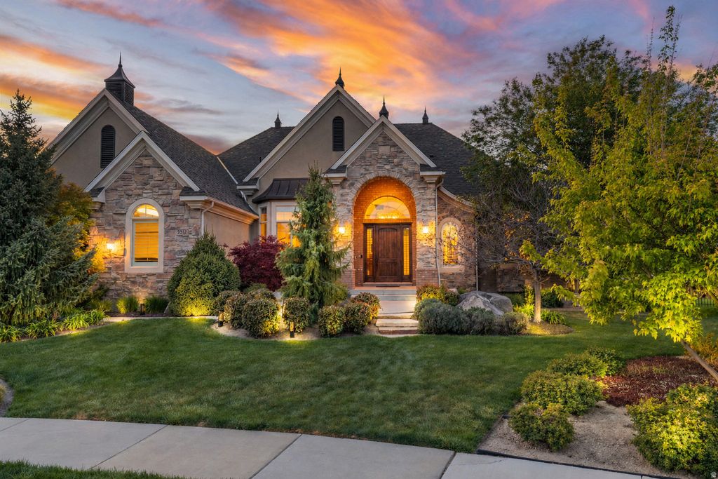 Photo of 2312 W GALLANT FOX CT S, South Jordan, UT 84095 (MLS # 2154004)