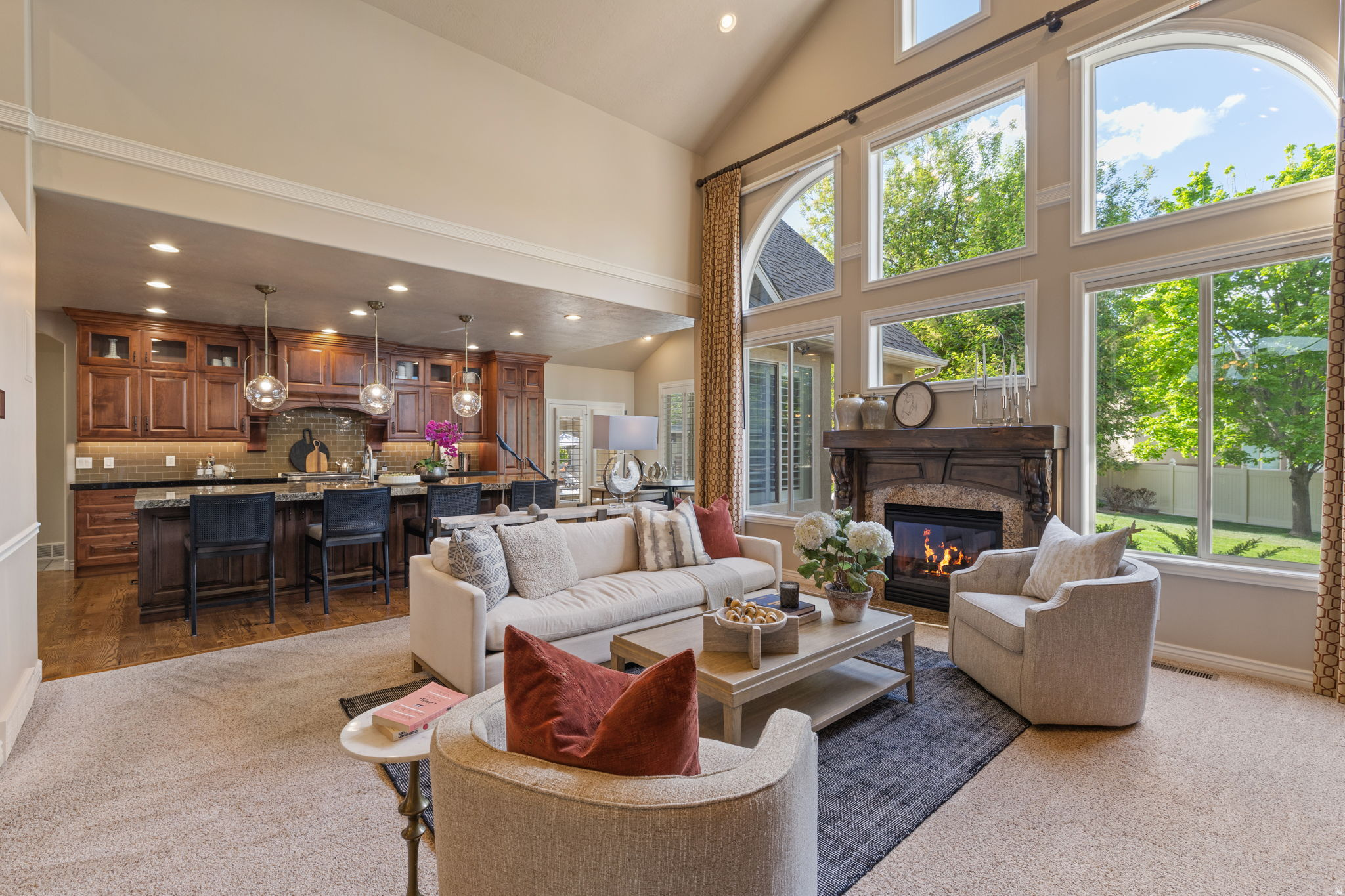 TRIPLE CROWN - Residential