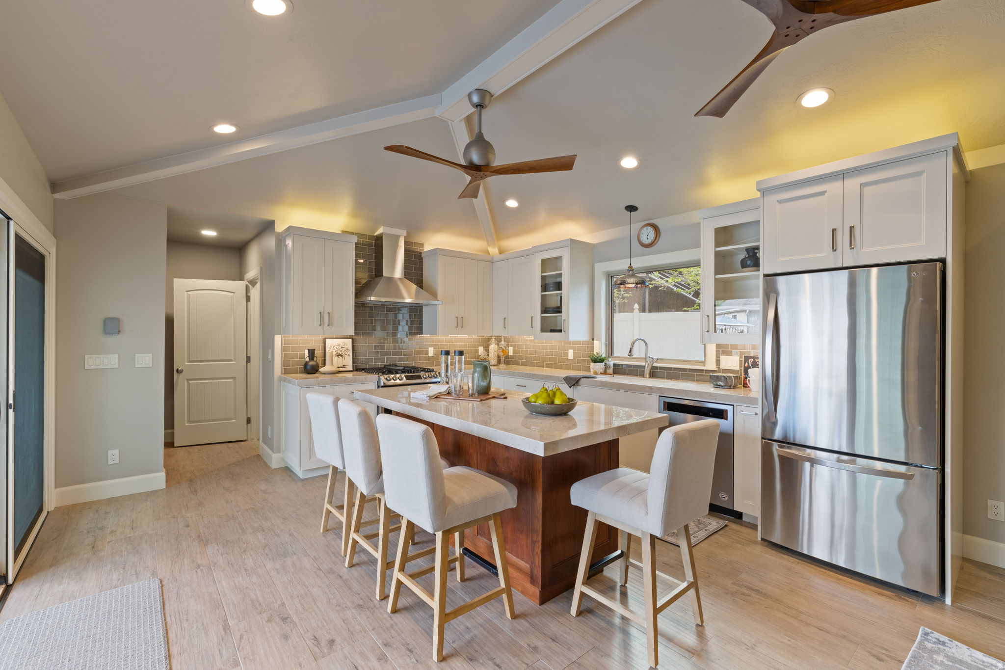 TRIPLE CROWN - Residential