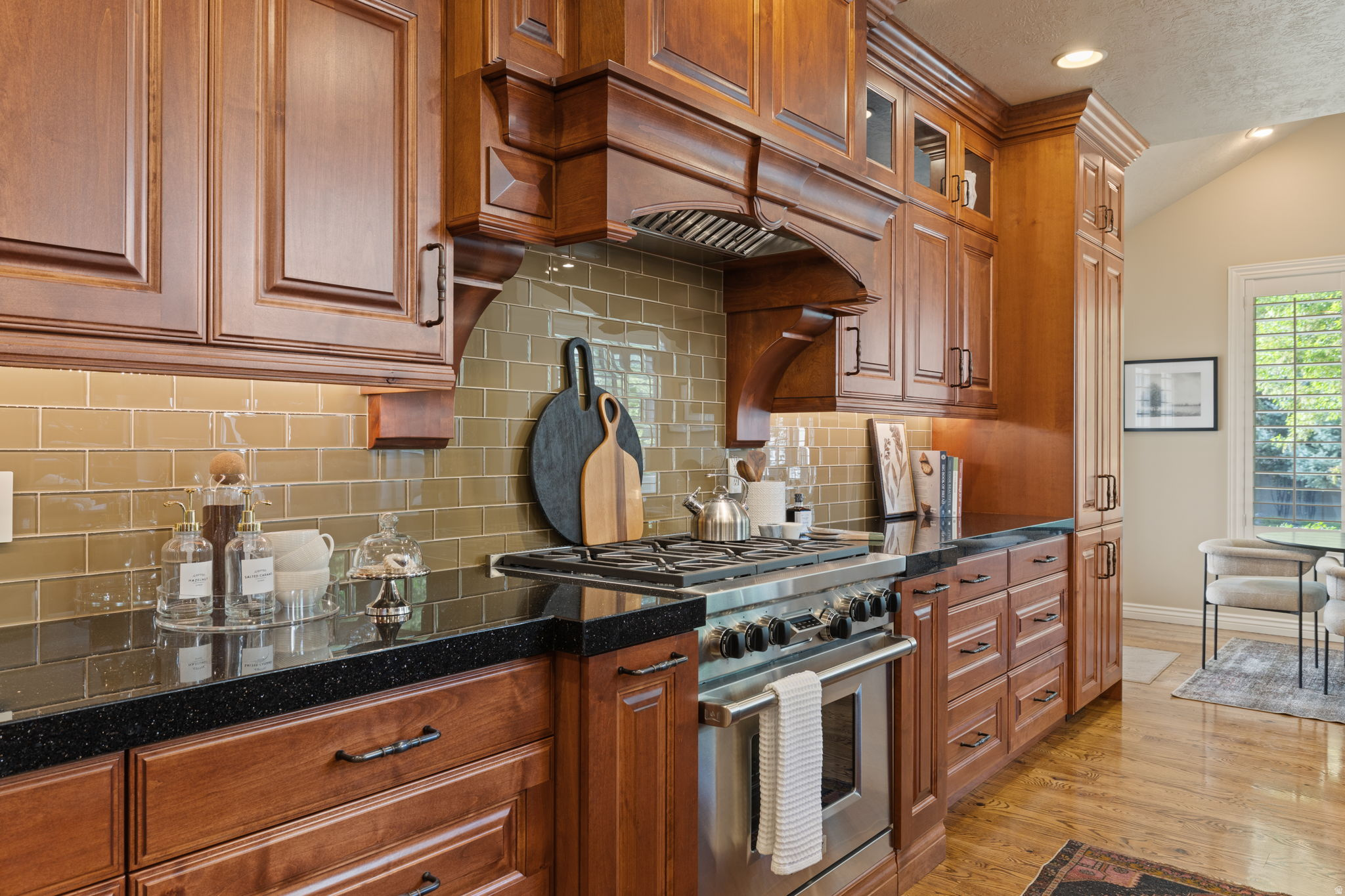 TRIPLE CROWN - Residential