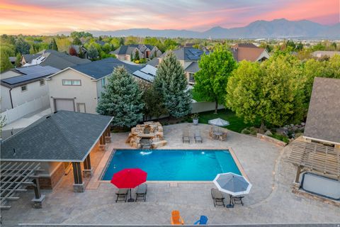 Tiny photo for 2312 W GALLANT FOX CT S, South Jordan, UT 84095 (MLS # 2154004)
