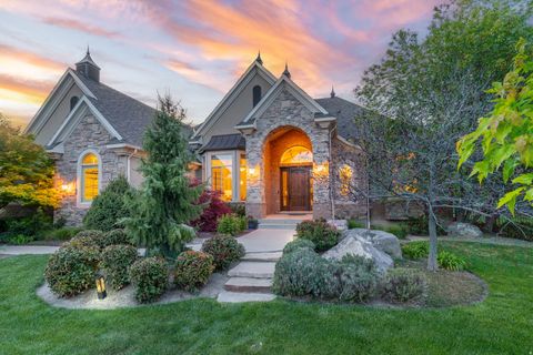 Tiny photo for 2312 W GALLANT FOX CT S, South Jordan, UT 84095 (MLS # 2154004)