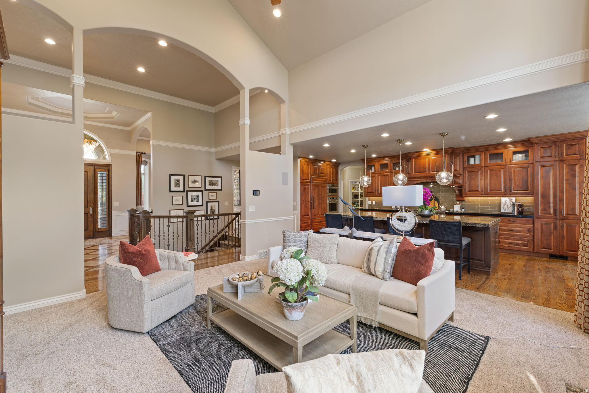 TRIPLE CROWN - Residential