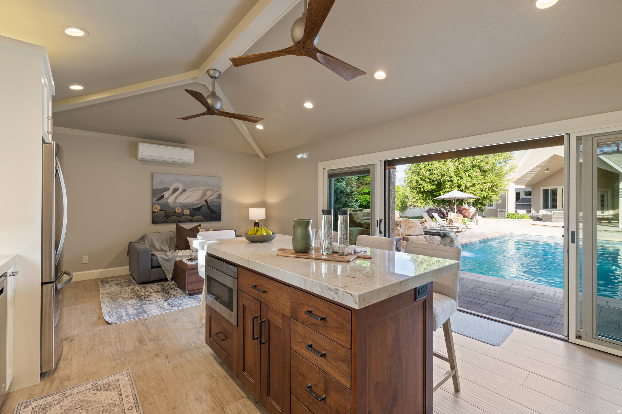 TRIPLE CROWN - Residential