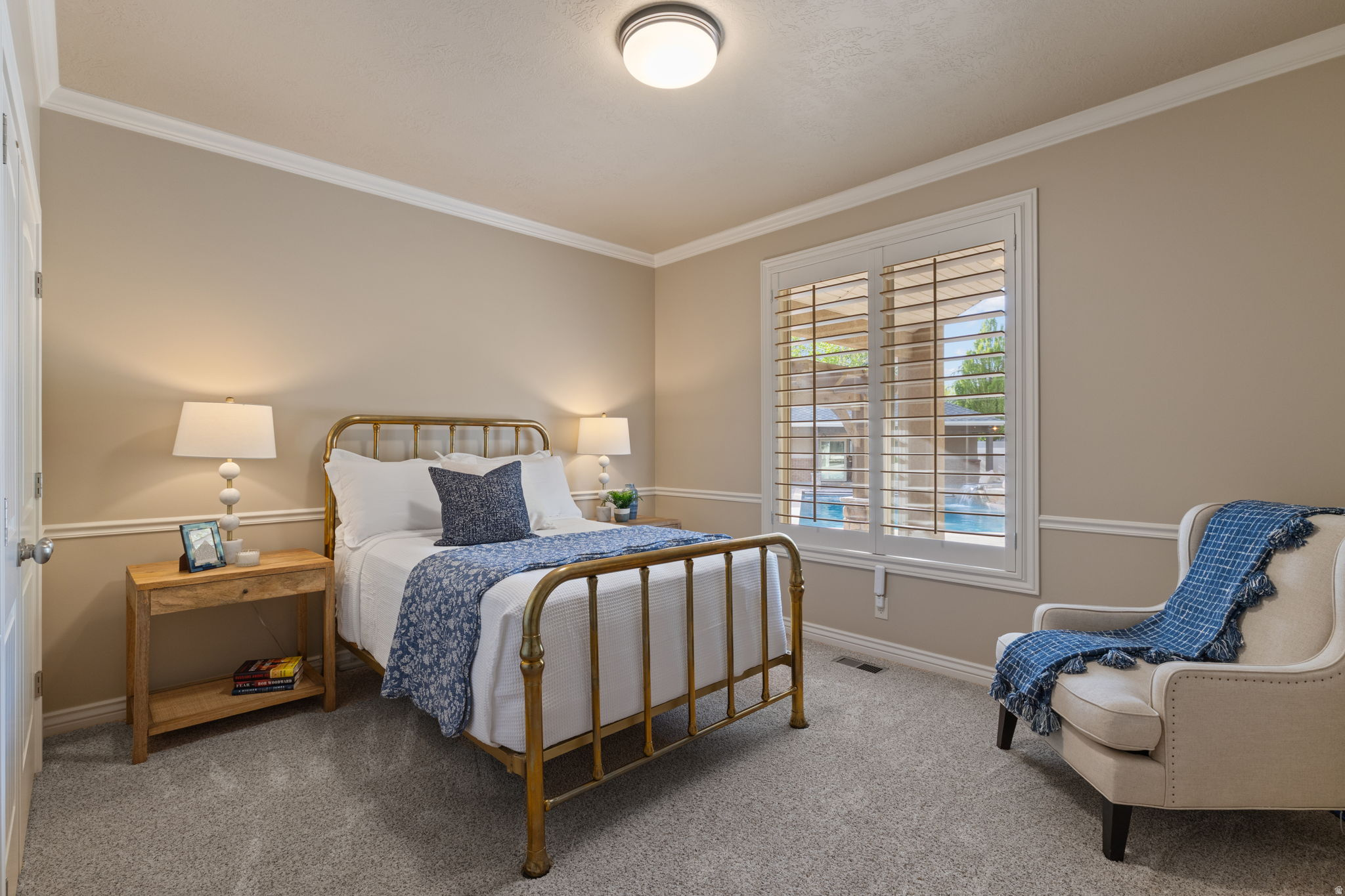 TRIPLE CROWN - Residential