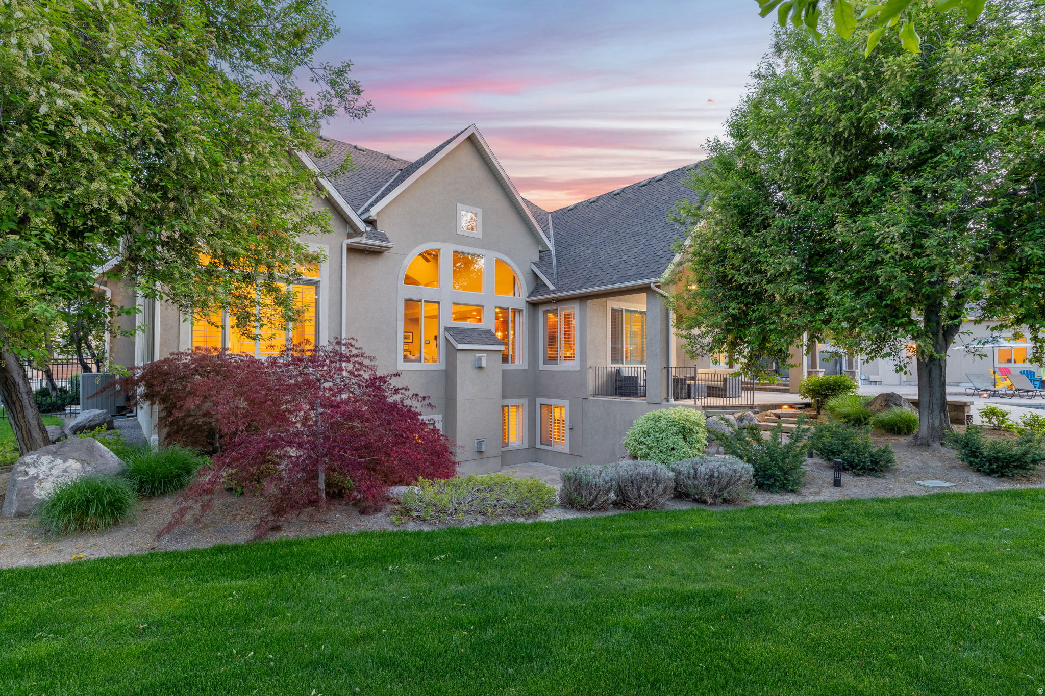 TRIPLE CROWN - Residential