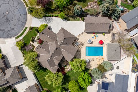 Tiny photo for 2312 W GALLANT FOX CT S, South Jordan, UT 84095 (MLS # 2154004)