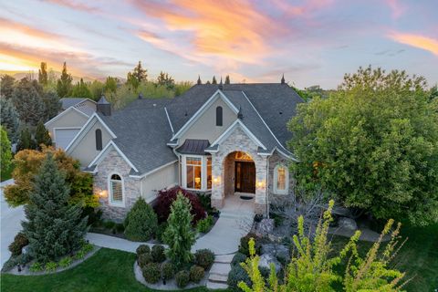 Tiny photo for 2312 W GALLANT FOX CT S, South Jordan, UT 84095 (MLS # 2154004)