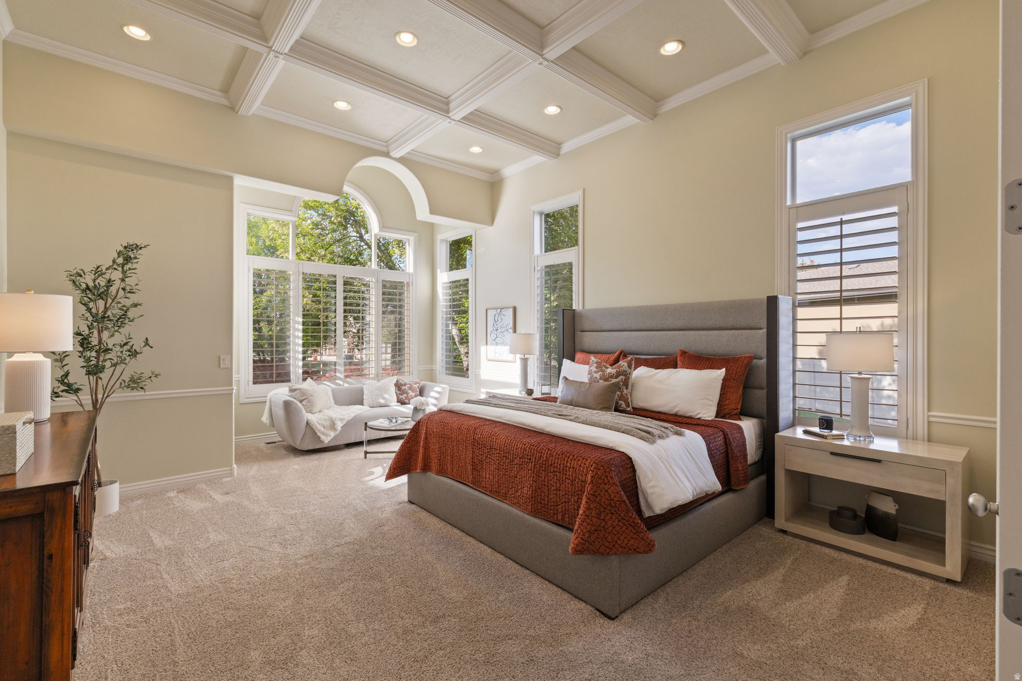 TRIPLE CROWN - Residential