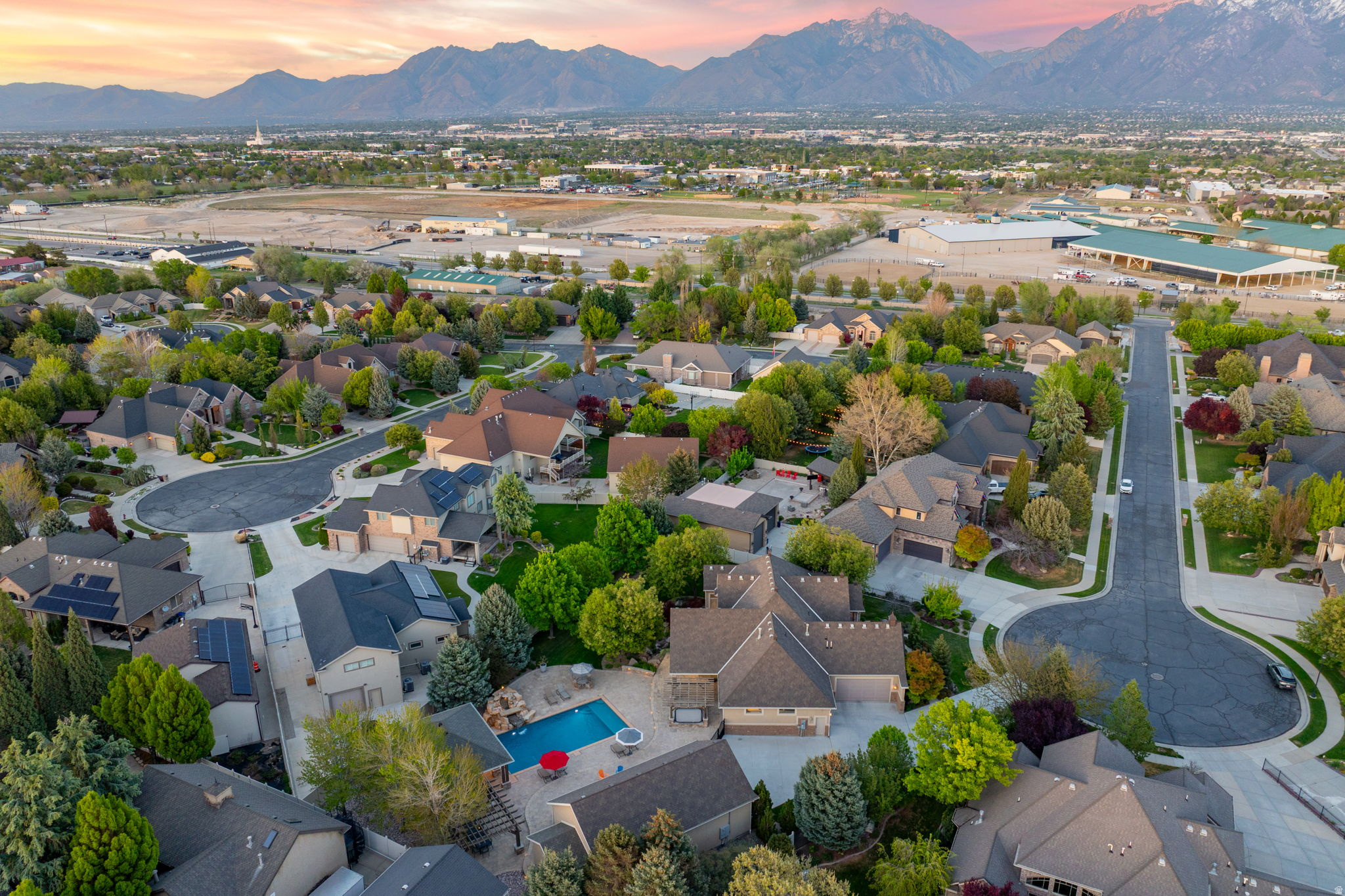 TRIPLE CROWN - Residential