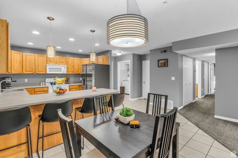 Tiny photo for 1230 E PRIVET DR #103, Cottonwood Heights, UT 84121 (MLS # 2114777)