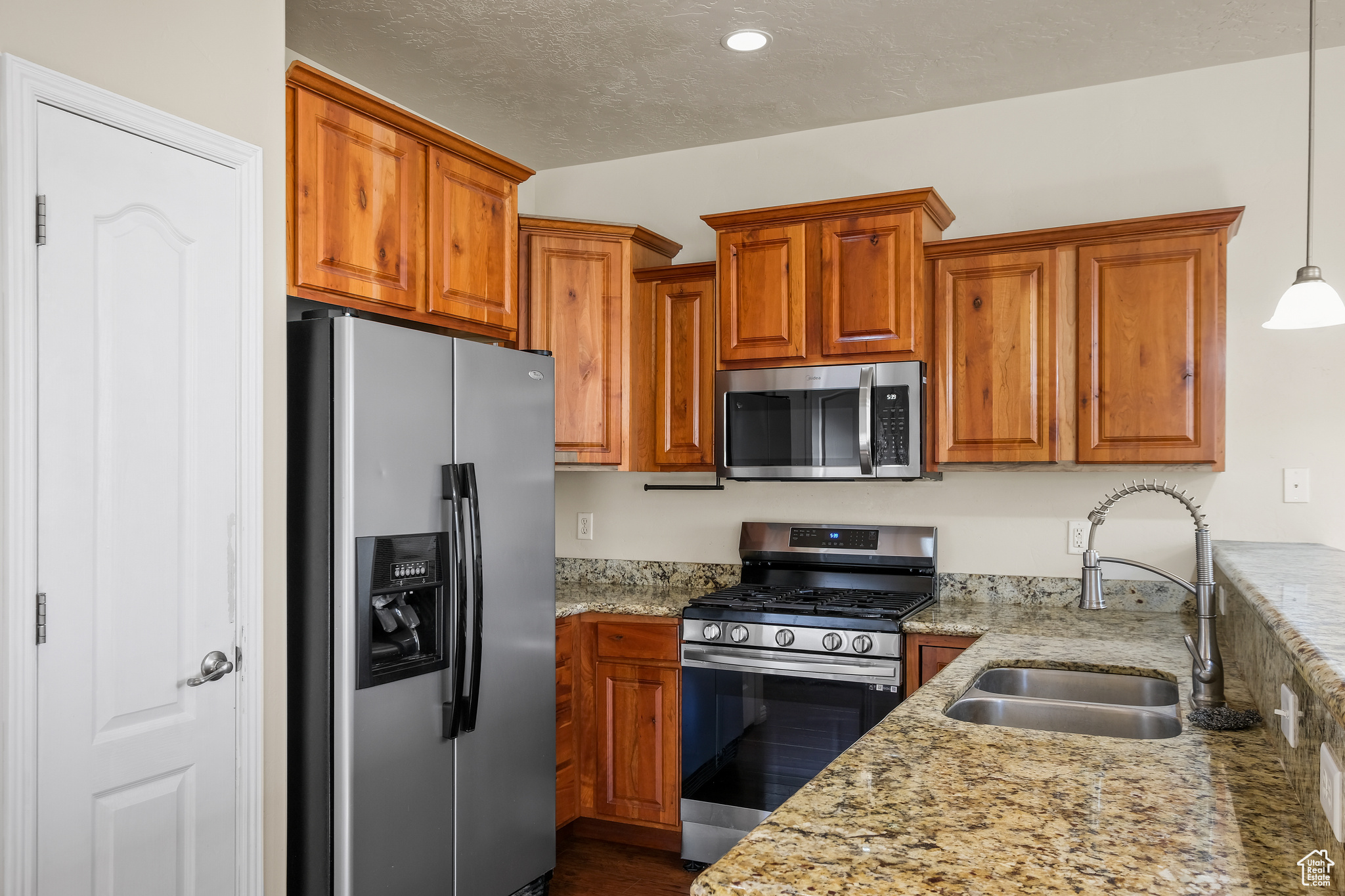 ROCKWELL CONDO - Residential