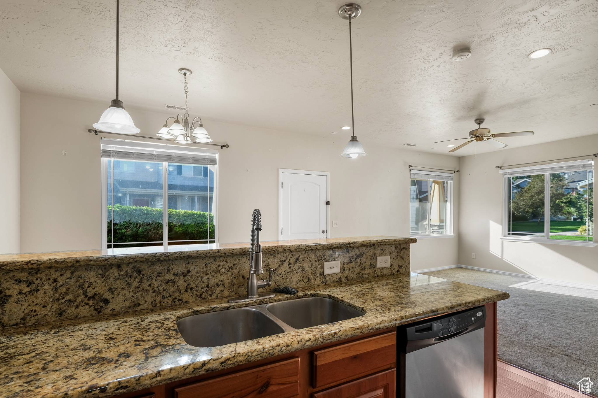 ROCKWELL CONDO - Residential