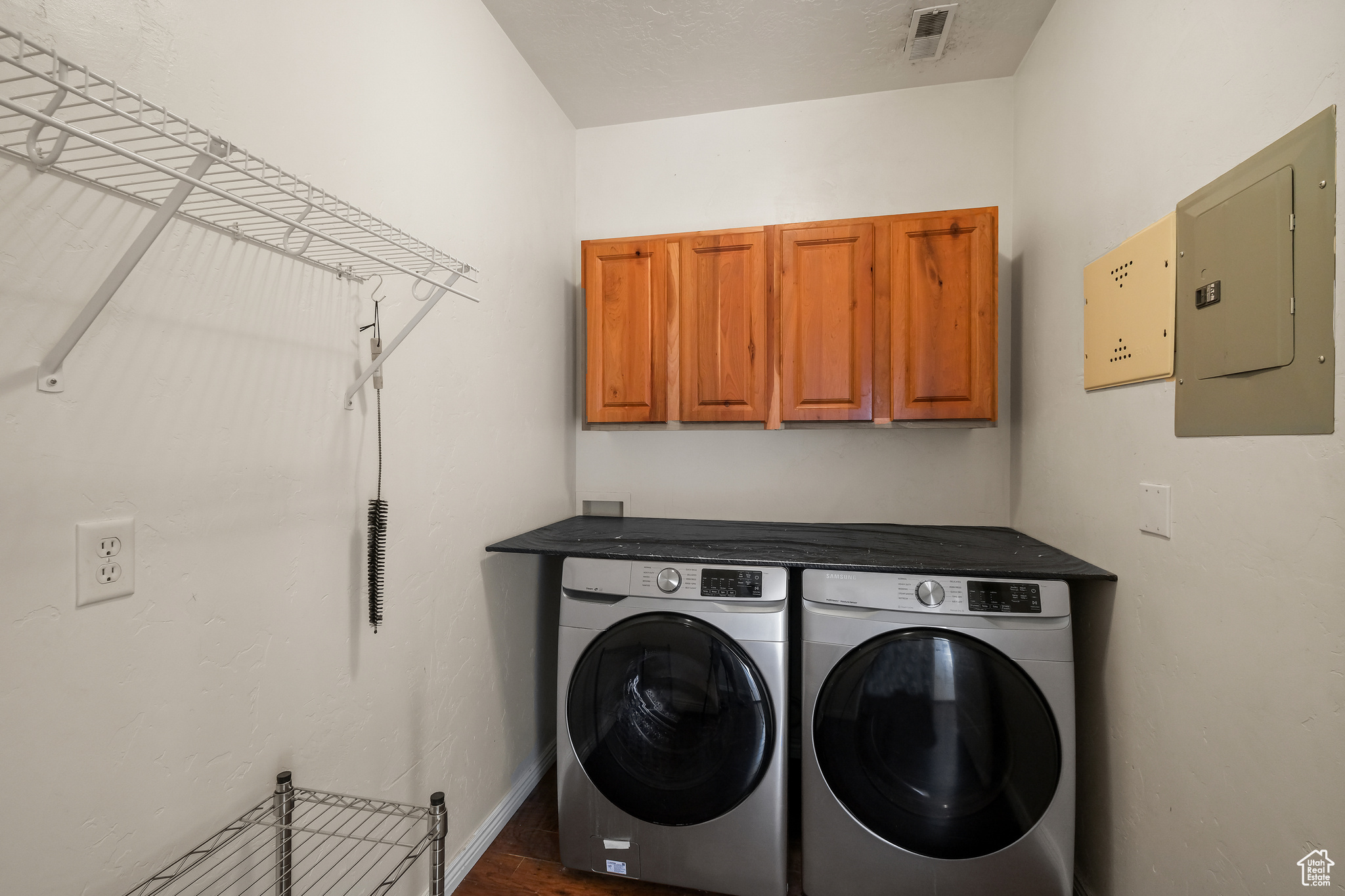 ROCKWELL CONDO - Residential