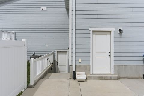 Tiny photo for 893 N 1580 E, Lehi, UT 84043 (MLS # 2147077)
