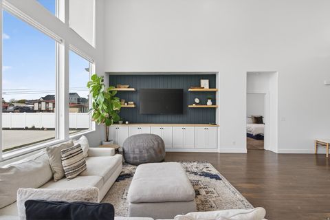 Tiny photo for 893 N 1580 E, Lehi, UT 84043 (MLS # 2147077)