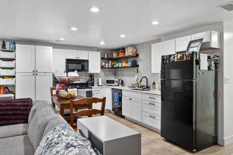 Tiny photo for 893 N 1580 E, Lehi, UT 84043 (MLS # 2147077)