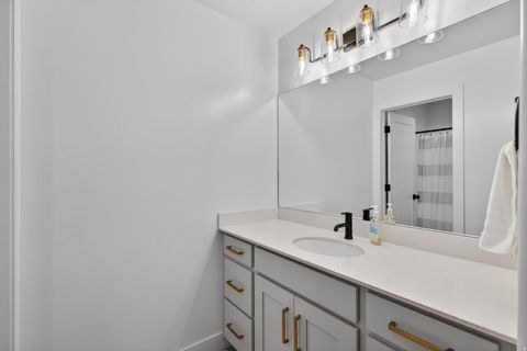 Tiny photo for 893 N 1580 E, Lehi, UT 84043 (MLS # 2147077)