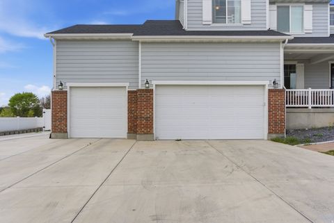 Tiny photo for 893 N 1580 E, Lehi, UT 84043 (MLS # 2147077)