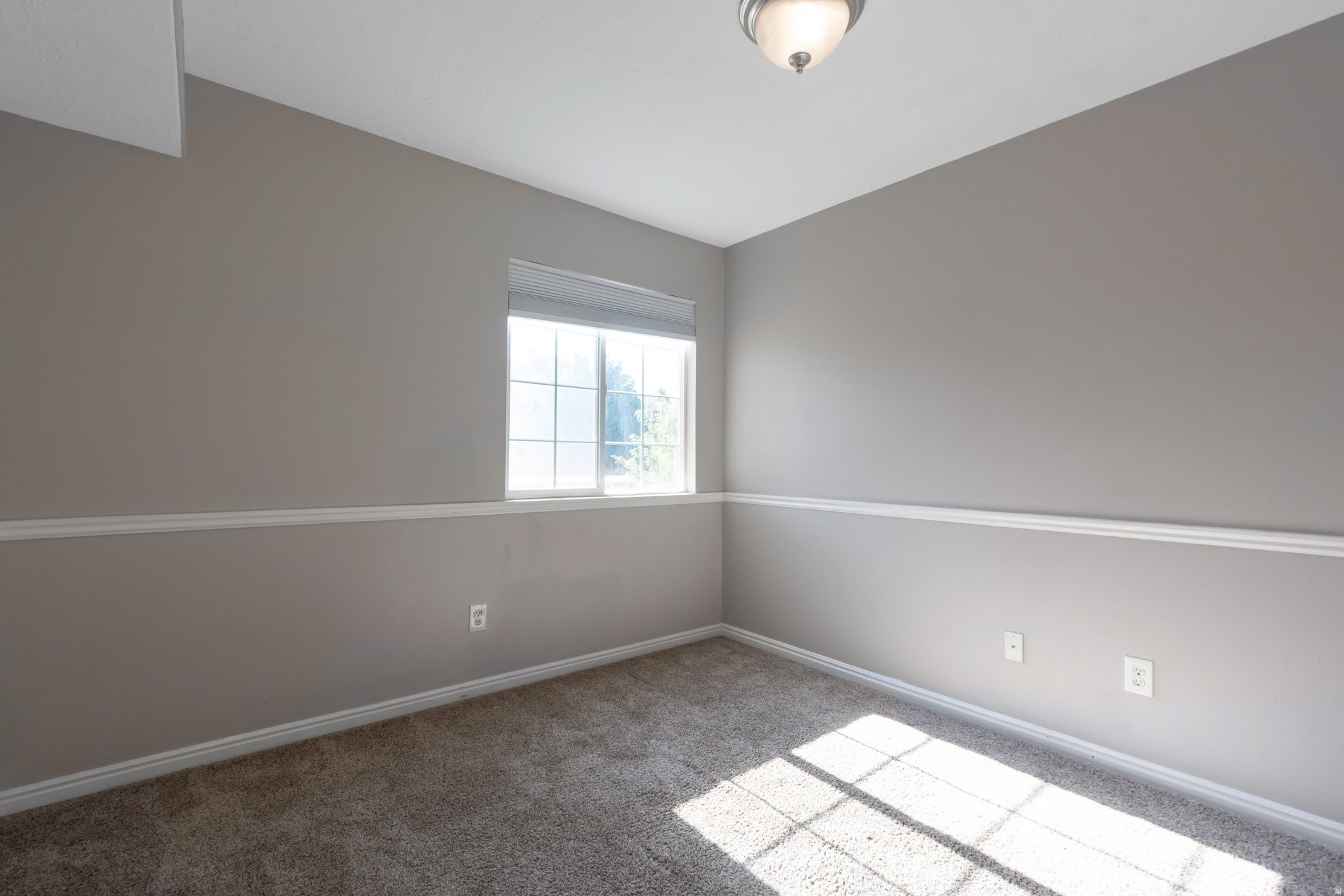 VINTAGE ON THE BLUFFS - Residential