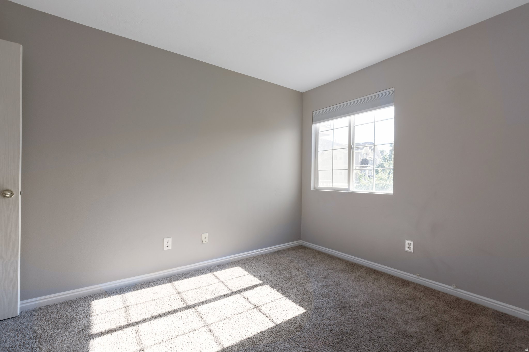 VINTAGE ON THE BLUFFS - Residential