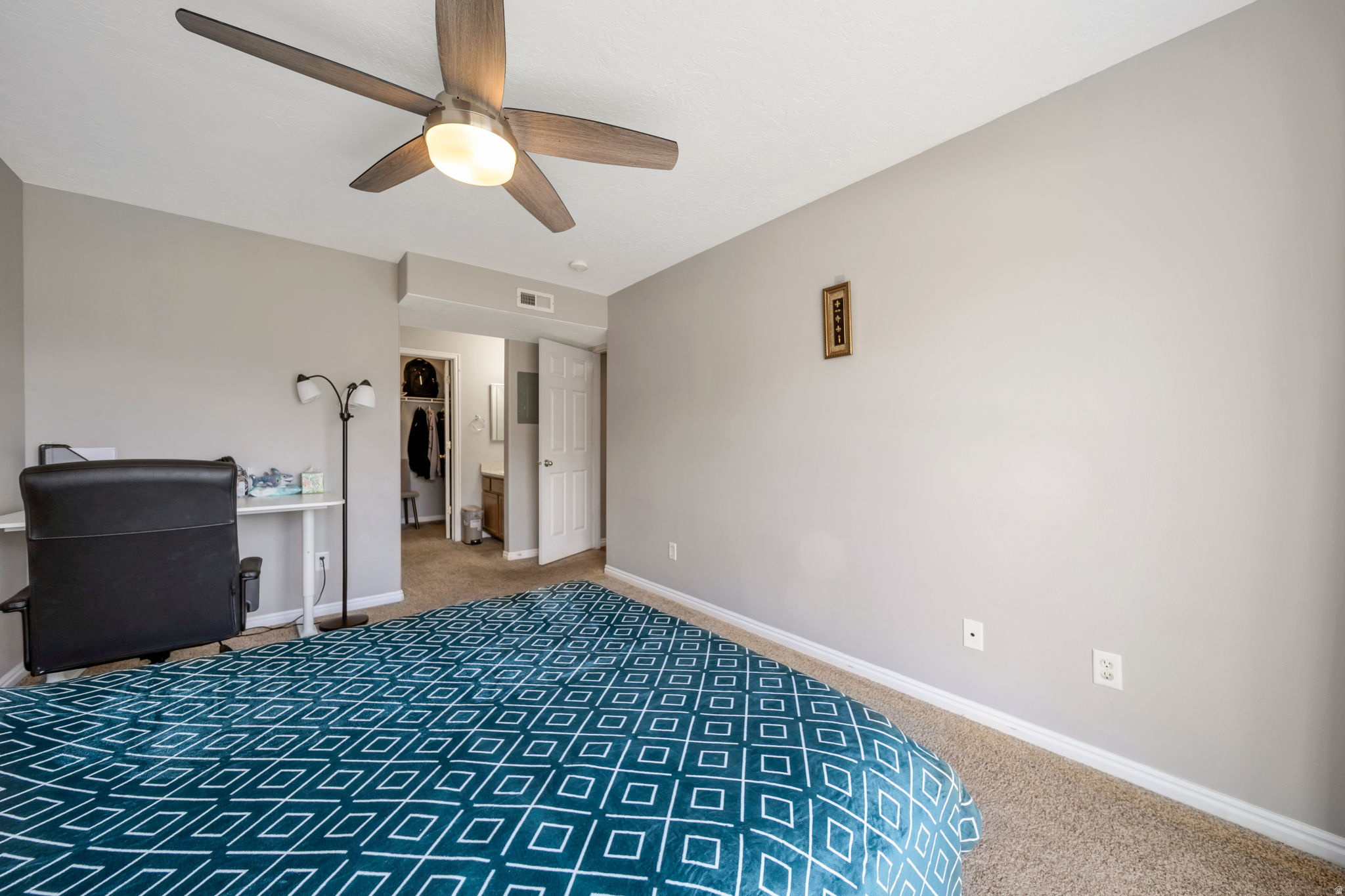 VINTAGE ON THE BLUFFS - Residential