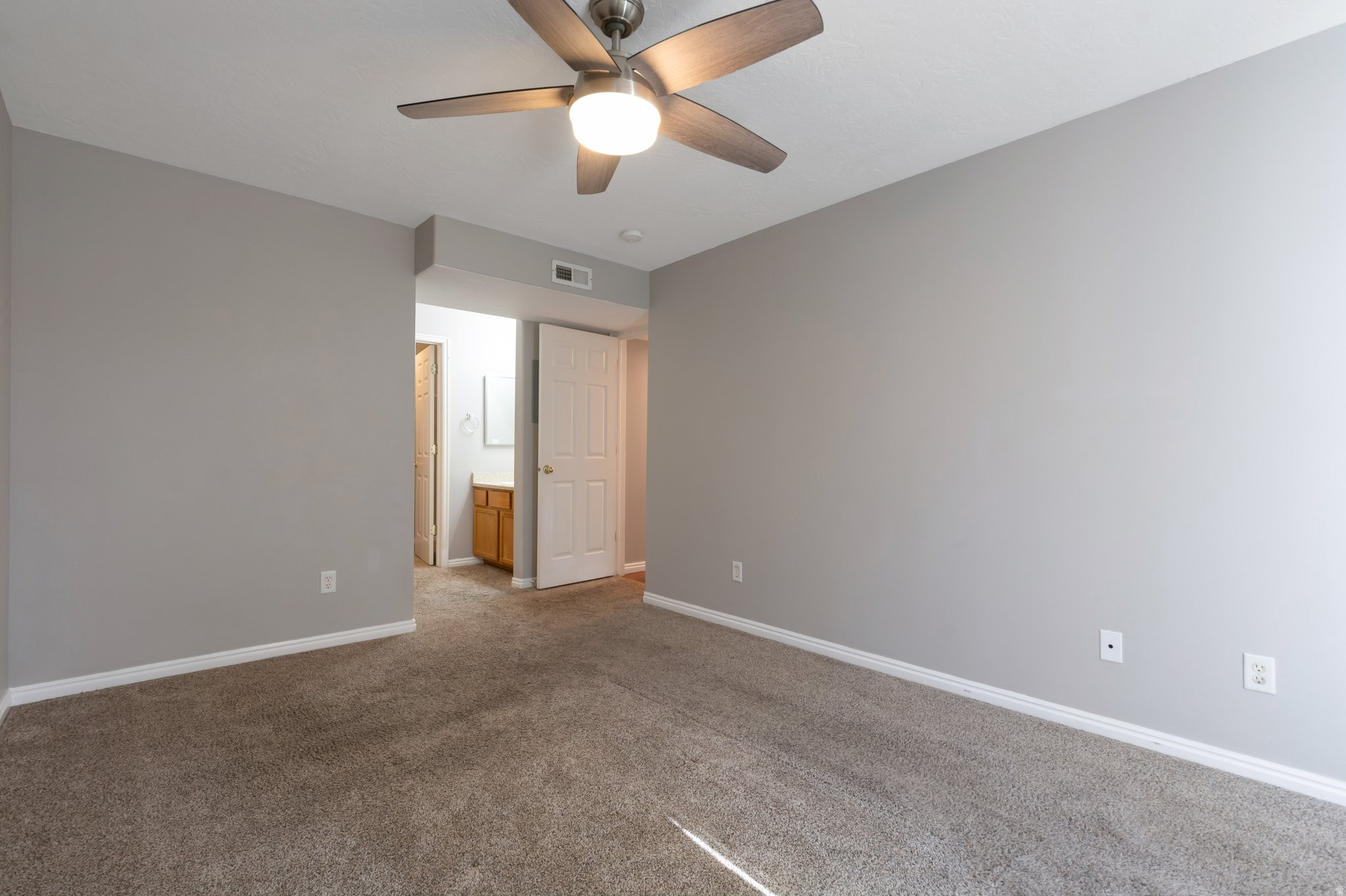 VINTAGE ON THE BLUFFS - Residential