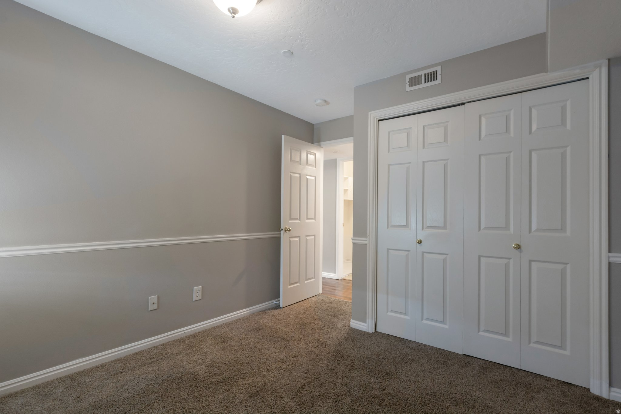 VINTAGE ON THE BLUFFS - Residential