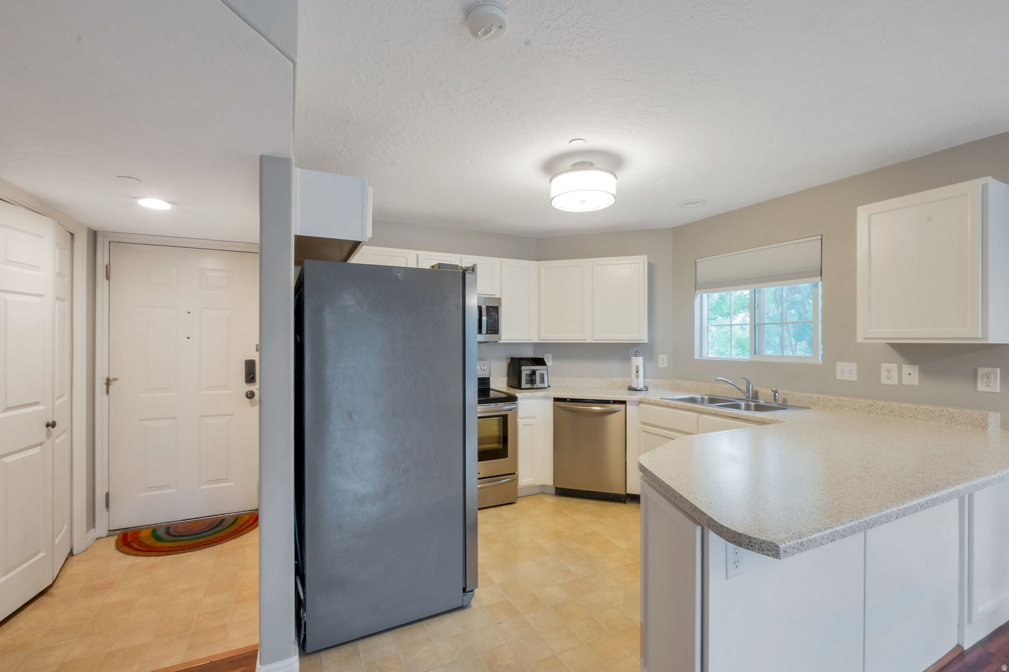 VINTAGE ON THE BLUFFS - Residential