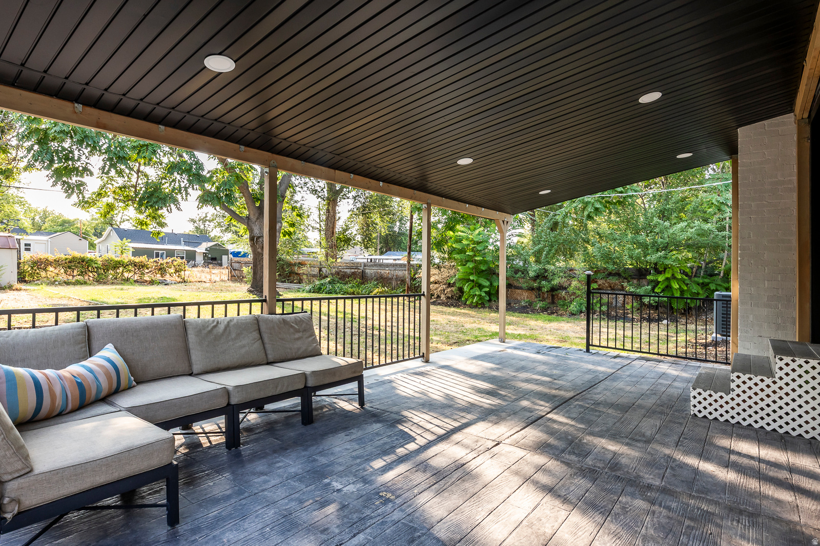 GLENDALE GARDENS - Residential