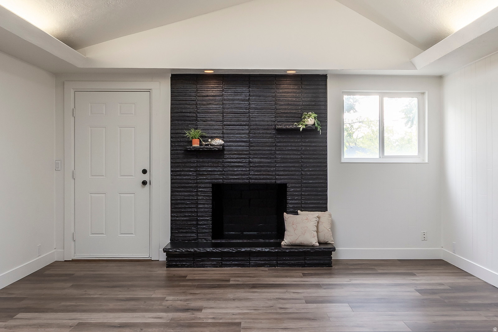 GLENDALE GARDENS - Residential