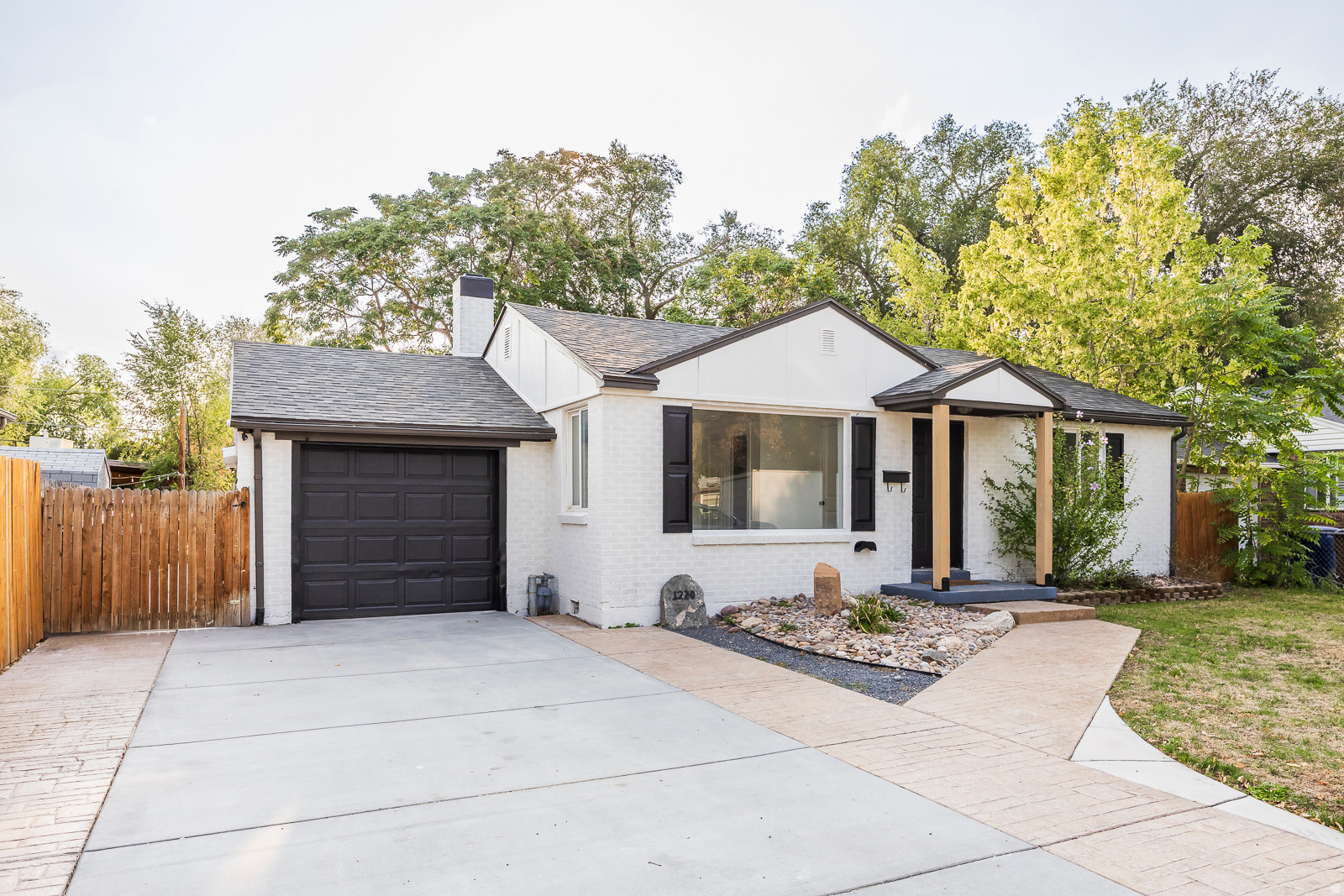 GLENDALE GARDENS - Residential