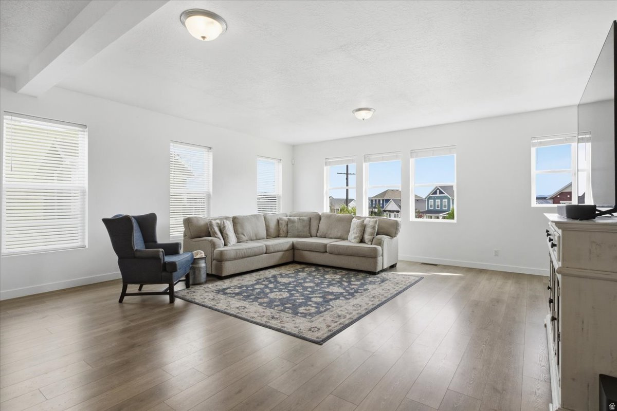 DAYBREAK - Residential