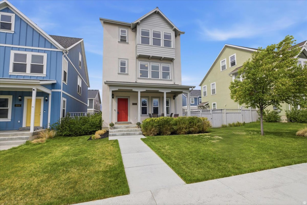 DAYBREAK - Residential