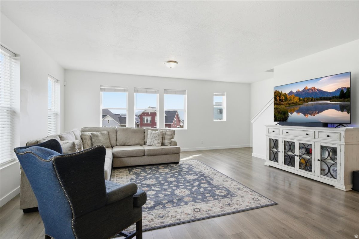 DAYBREAK - Residential