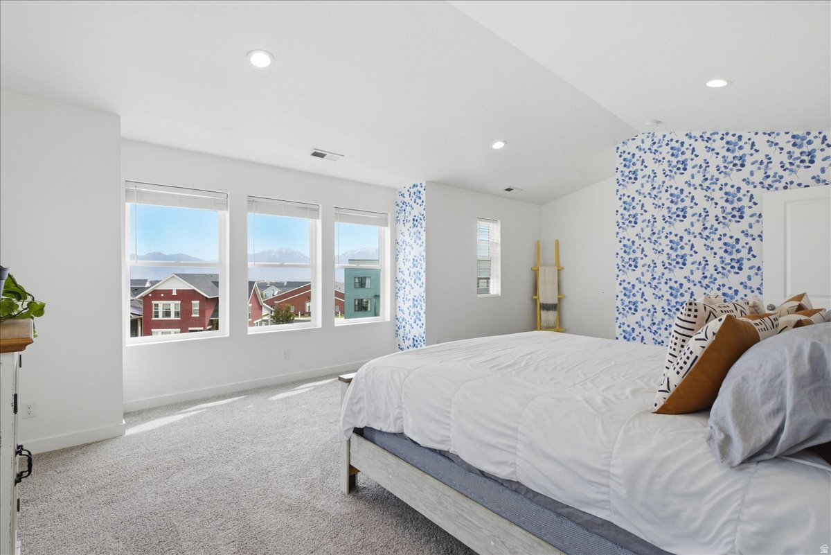 DAYBREAK - Residential