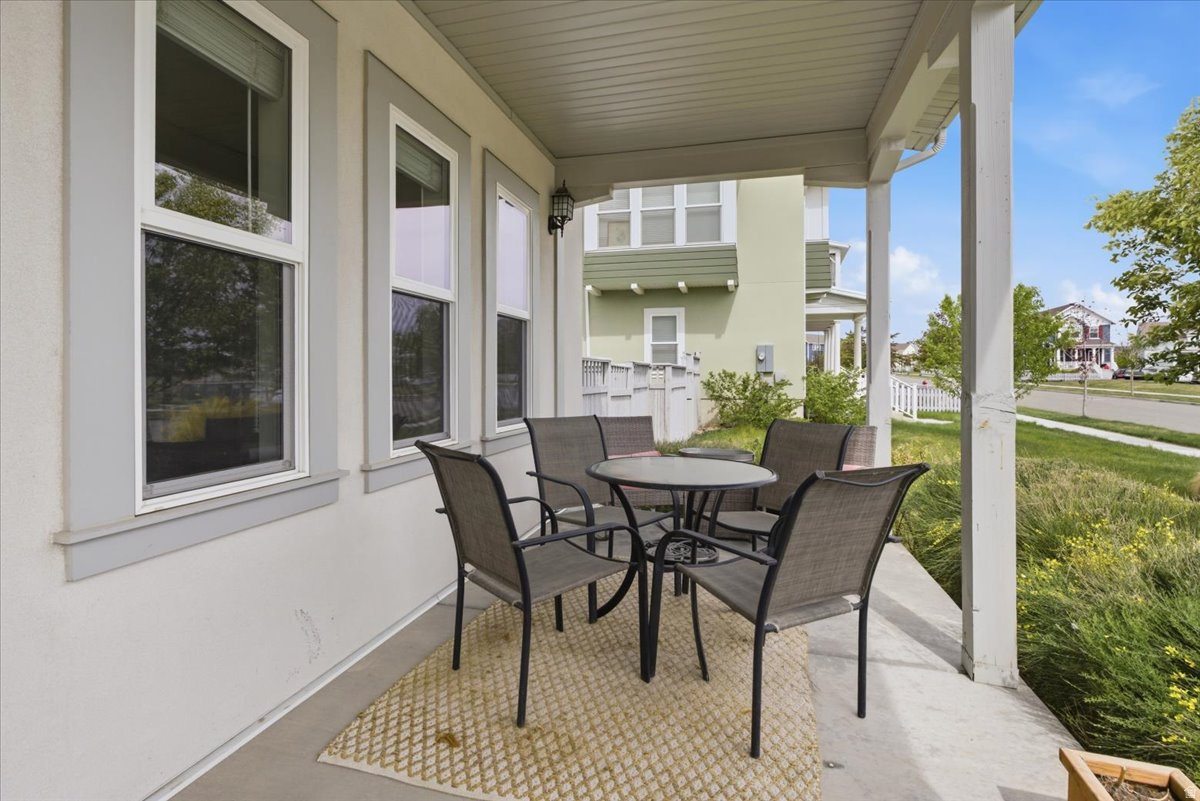 DAYBREAK - Residential