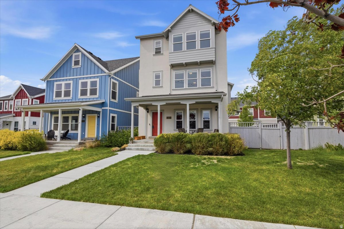 DAYBREAK - Residential