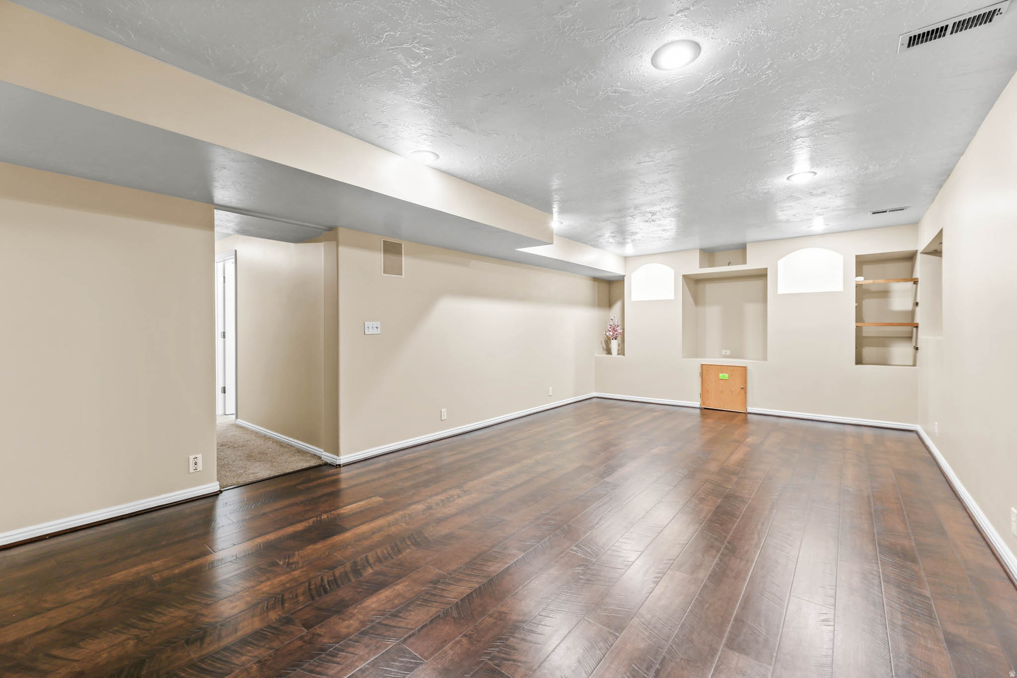 HIGH POINT - Residential