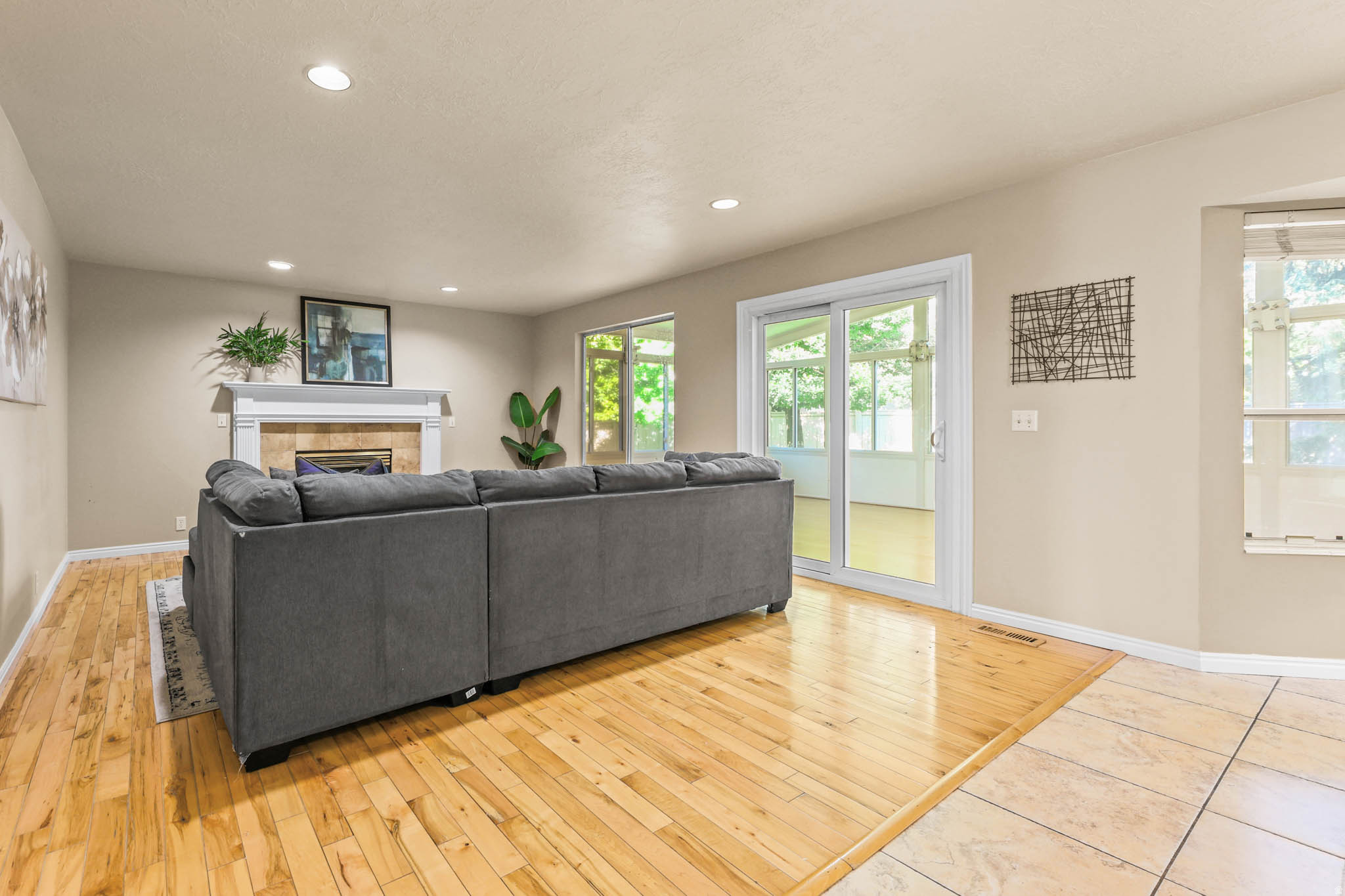 HIGH POINT - Residential