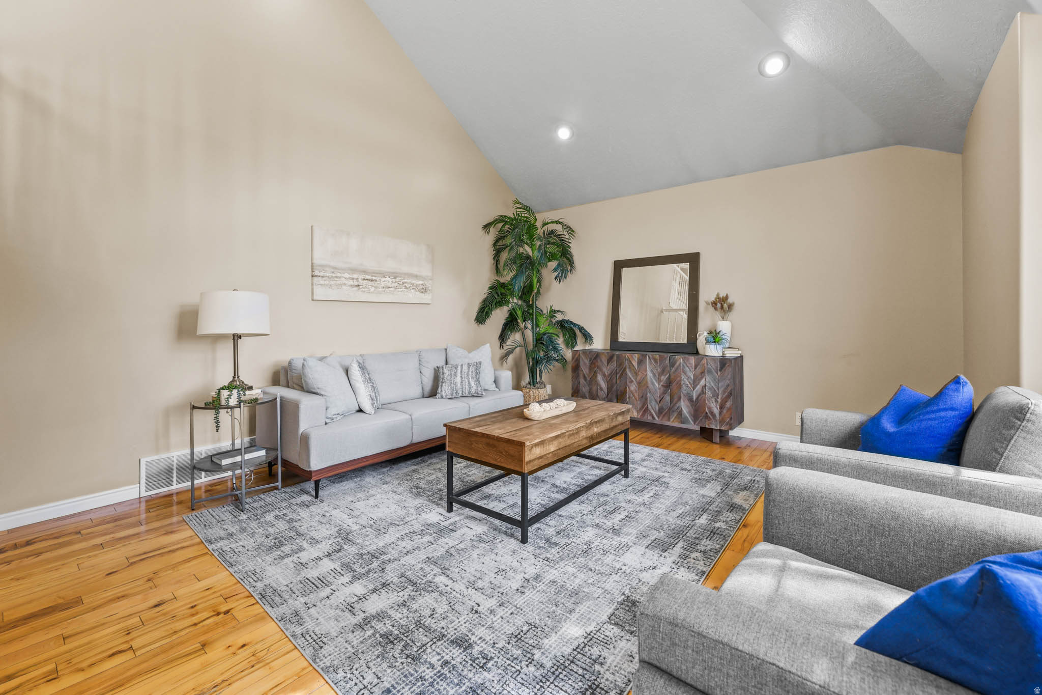 HIGH POINT - Residential