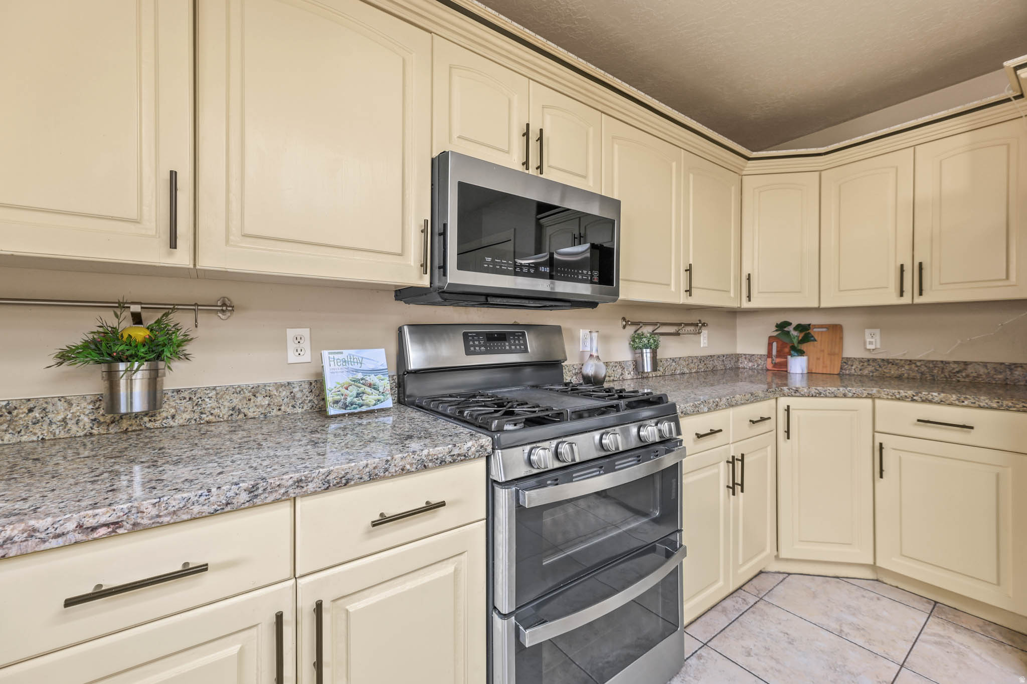 HIGH POINT - Residential